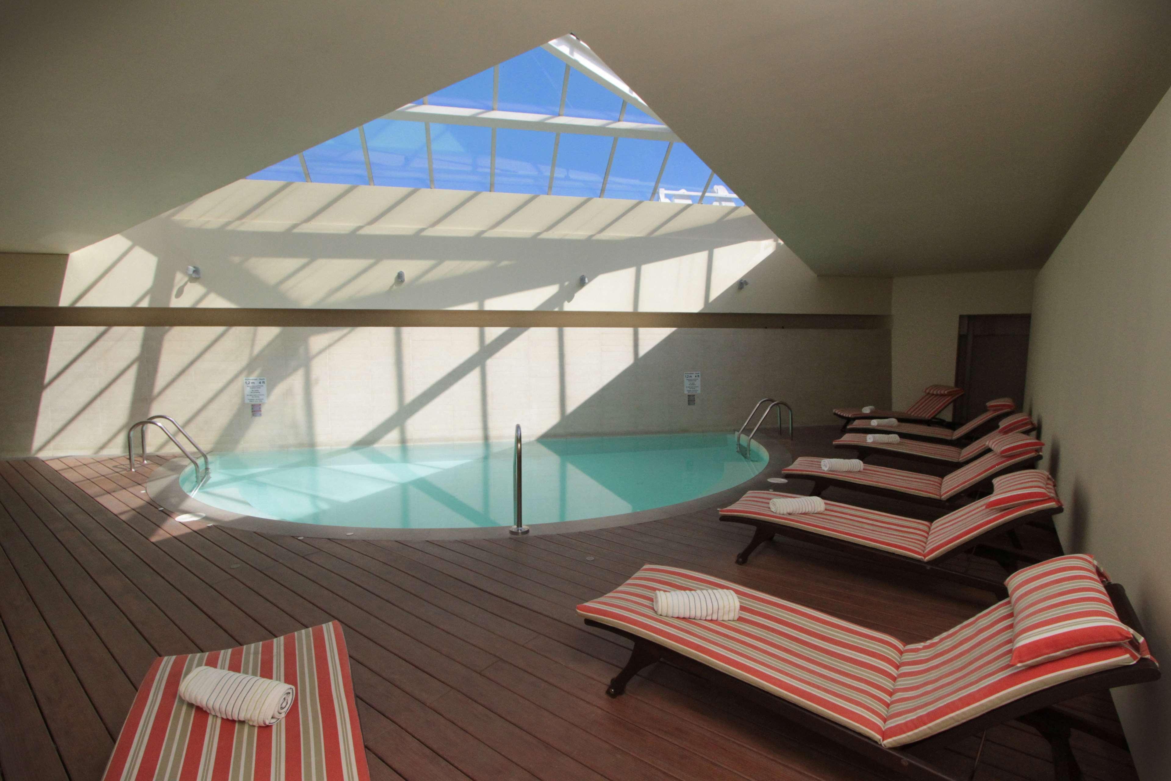 Radisson Hotel Puerto Varas Exterior foto The spa at the hotel