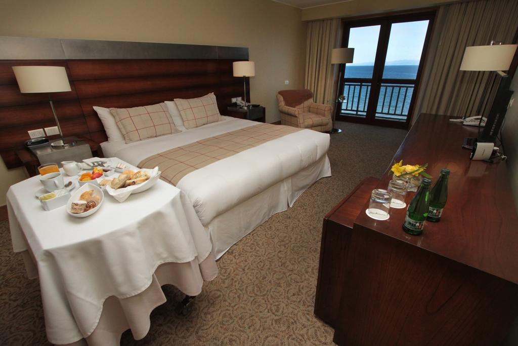 Radisson Hotel Puerto Varas Zimmer foto A room at the Hilton Mauritius Resort